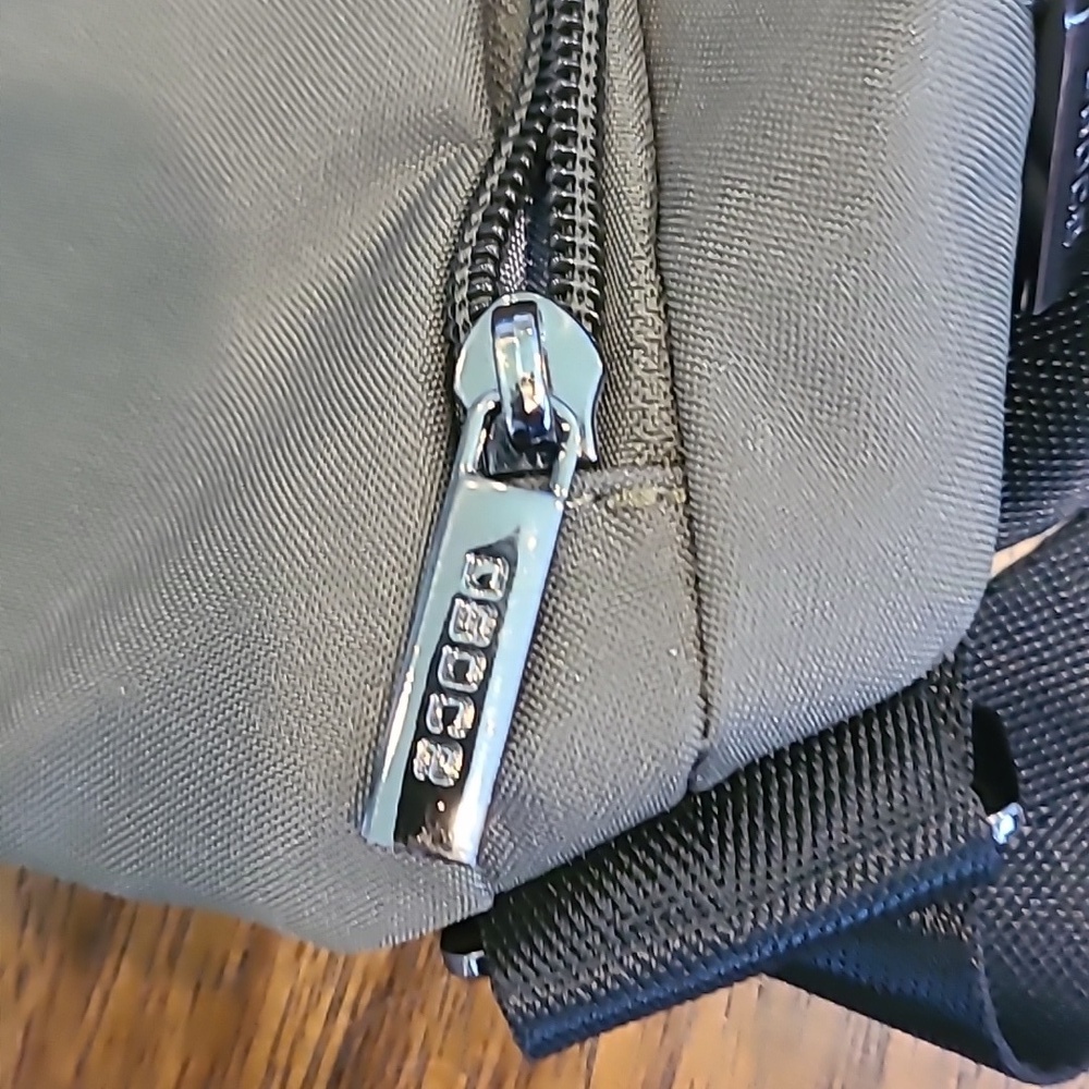Osoce Sling Bag Camo Green - Picture 3 of 6